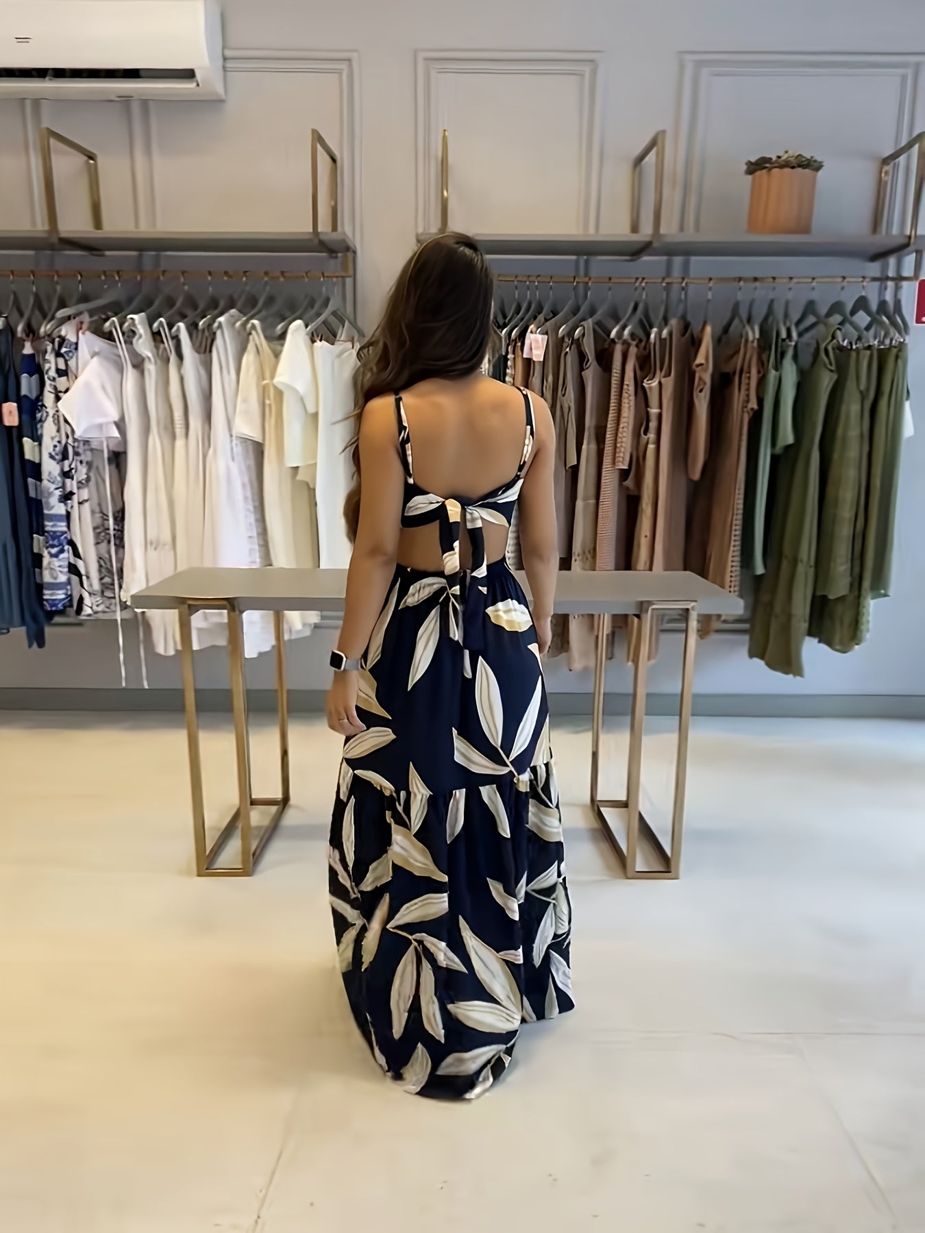 Vestido Estampado Modelo ҒΛRM Decote V com Amarração nas Costas
