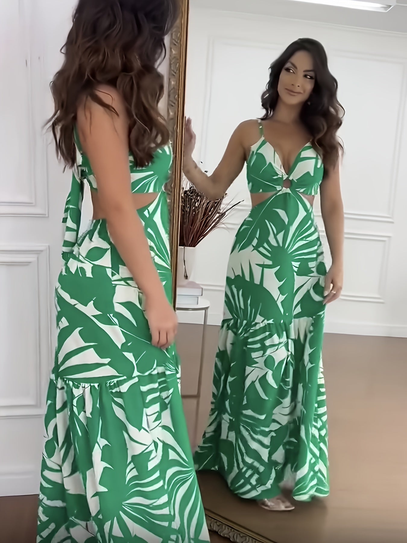 Vestido Estampado Modelo ҒΛRM Decote V com Amarração nas Costas